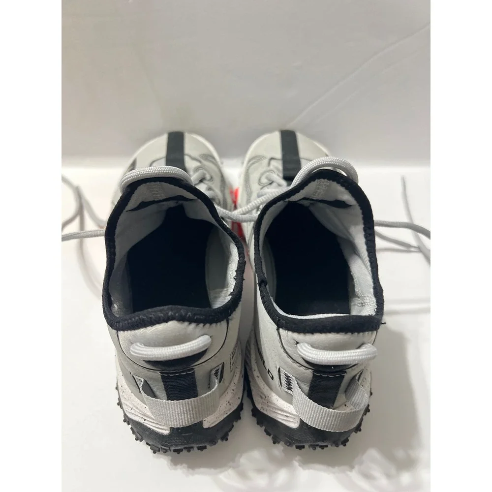 Nike ACG Mountain Fly Low SE Light Iron Ore Black Mandarin DJ6949-006 Kids 6Y